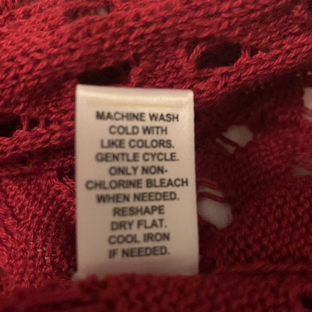 NWT Beautiful burgundy crocheted duster - Picture 8 of 8